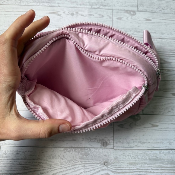 WILO Pale Pink Crossbody Belt Bag - Picture 7 of 8